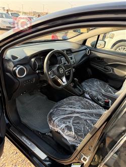 نيسان فيرسا